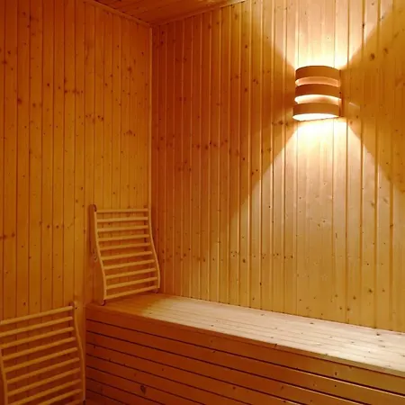 Mit Sauna *